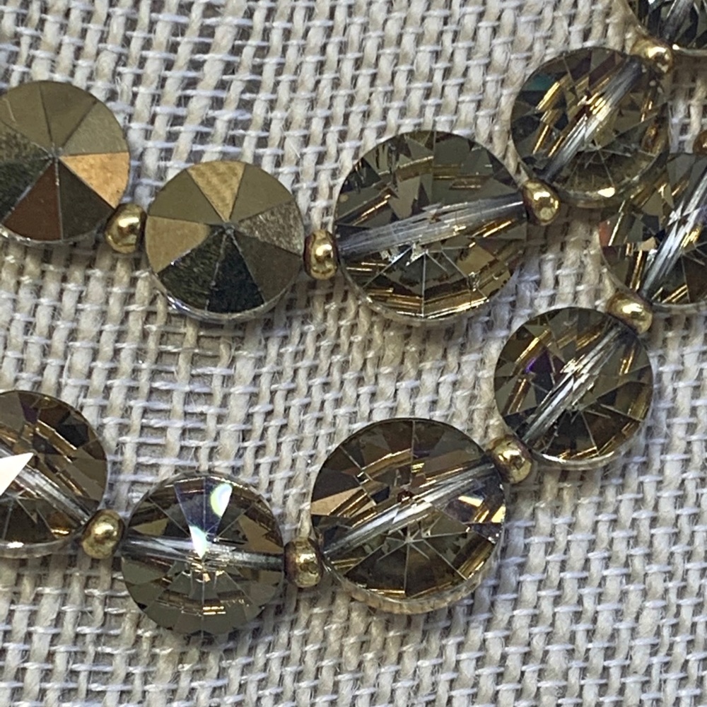 Bling golden sparkle choker and clip earrings.